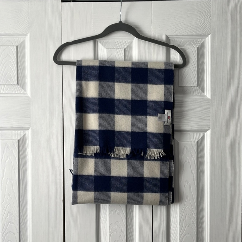 Vineyard vines scarf